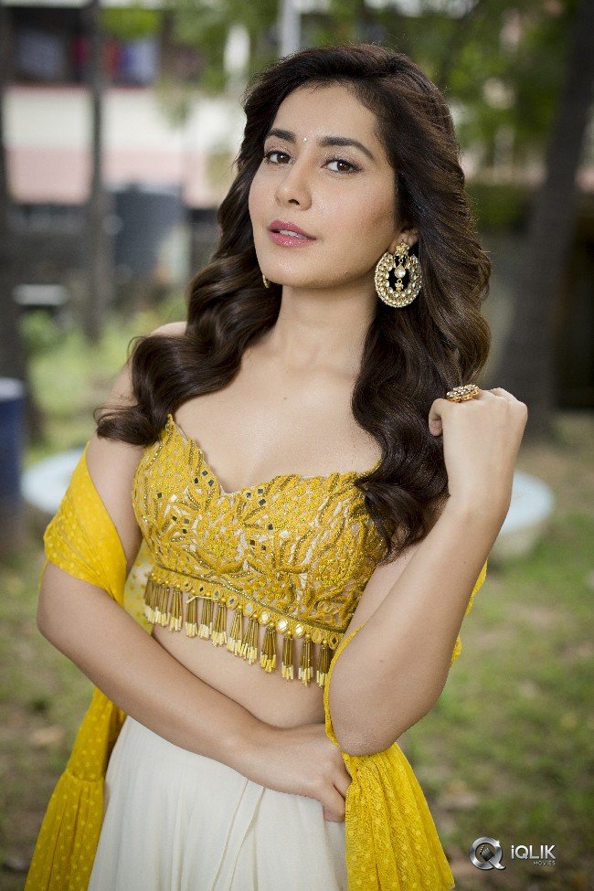 Rashi-Khanna-New-Stills